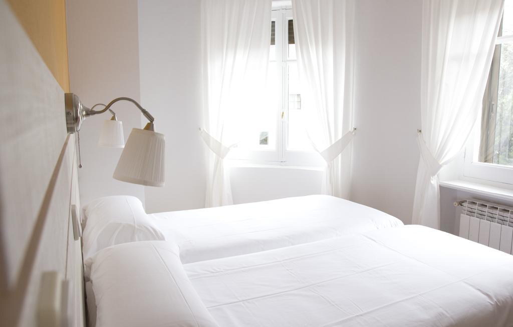 Hostal Monjes Peregrinos Burgo Δωμάτιο φωτογραφία
